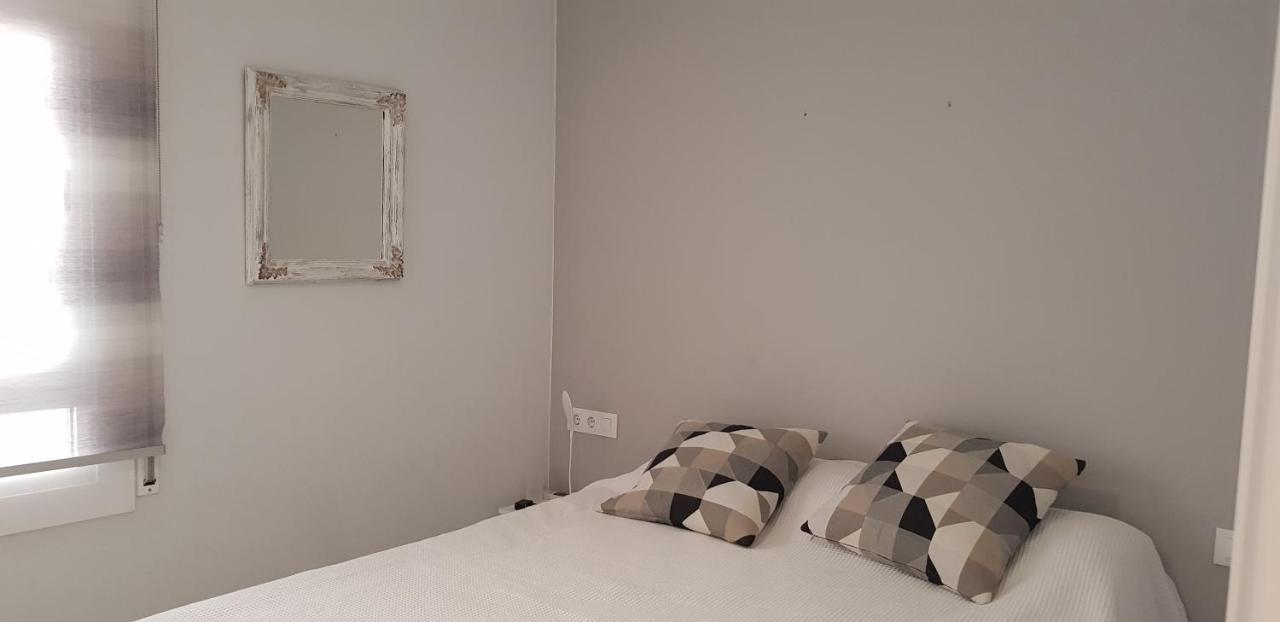 Casa Comoda Y Equipada Para 6 En Centro Pueblo Torroella De Montgri Ngoại thất bức ảnh